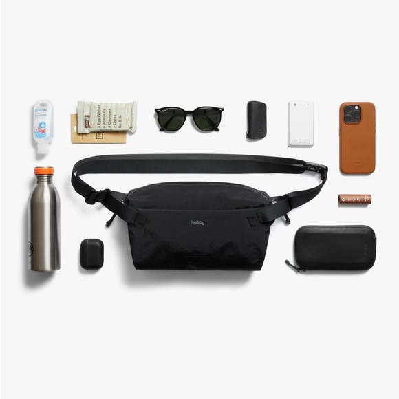 Bellroy Black Lite Unisex Sling Back - Picture 8 of 15